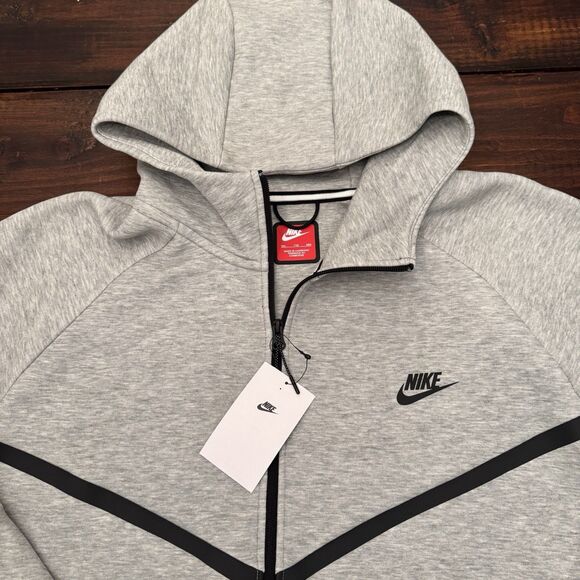 Nike Tech Fleece Windrunner Full-Zip Hoodie Jacket - Picture 2 of 8